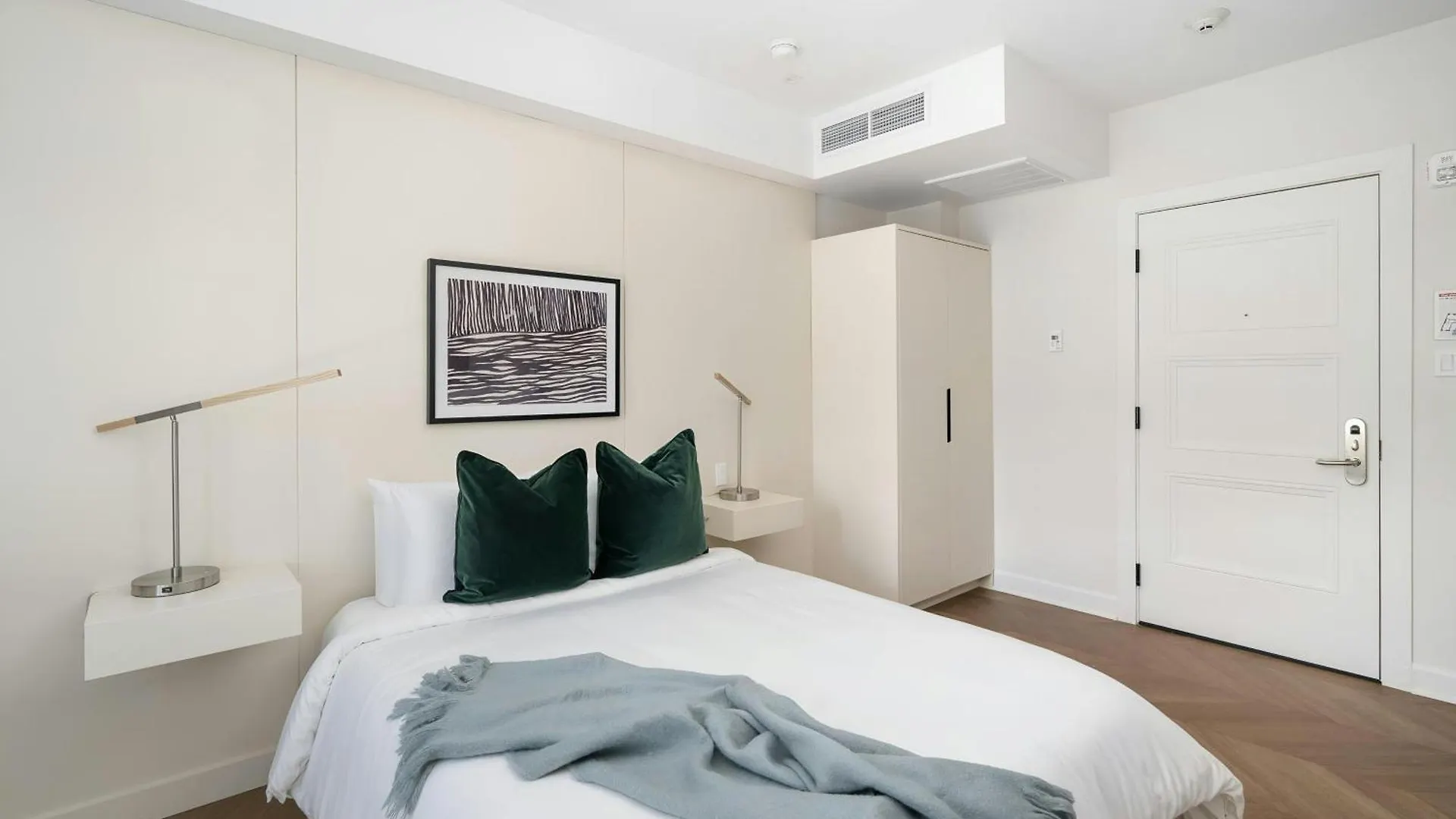 فندق Sonder By Marriott Bonvoy La Galerie مونتريال 4*,  كندا